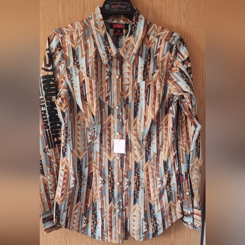 Rock & Roll Cowgirl Women's Shared Core Long Sleeve Snap Shirt - Picture 1 of 4